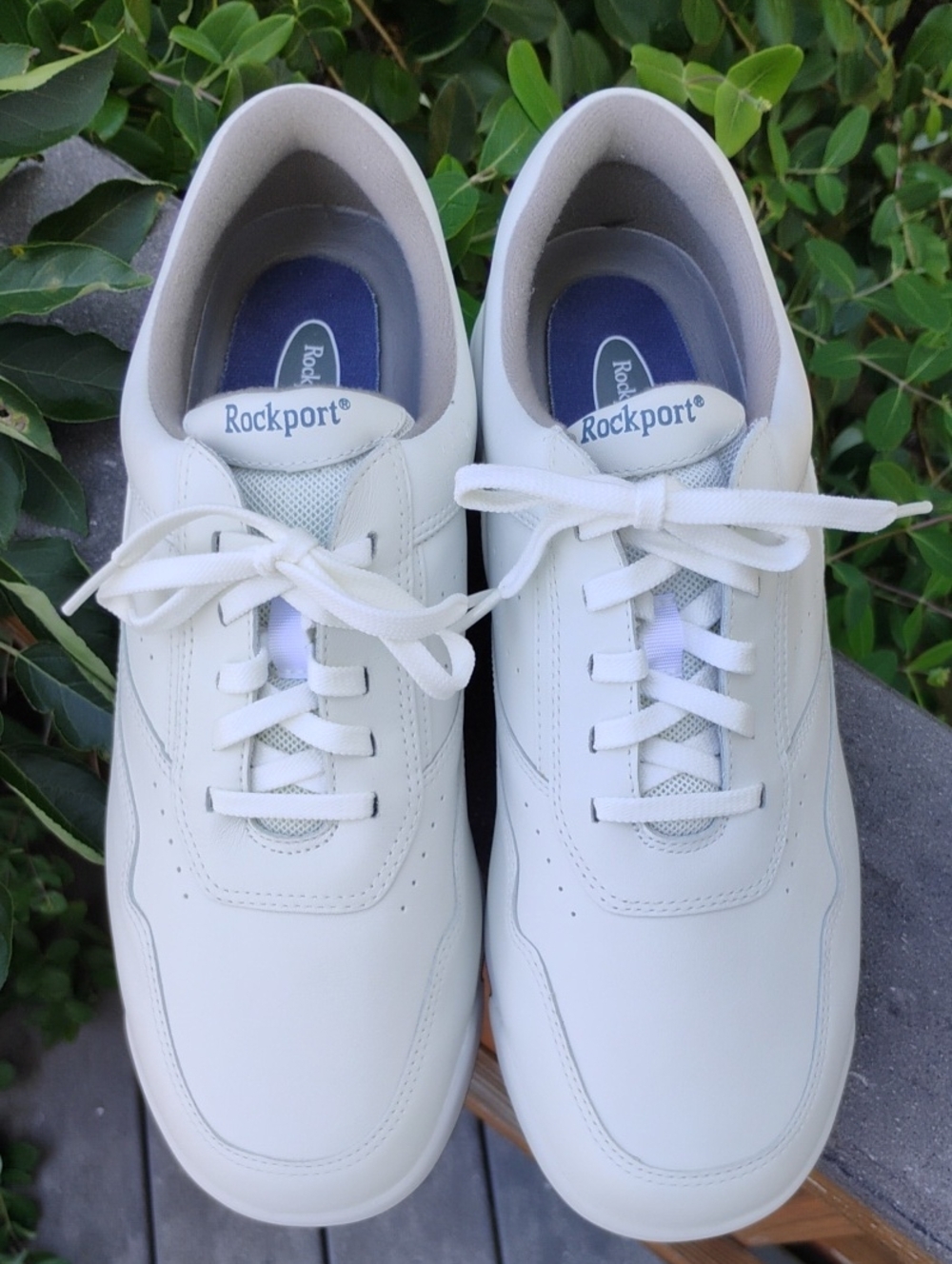 Rockport ProWalker Men's White Leather Walking Shoes (Model M7104-W) - Size 12W